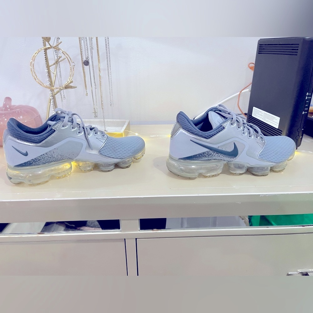 Grey like new sneakers